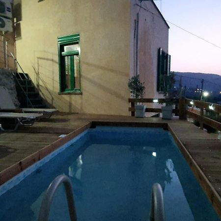 Chrisi Traditional House Neon Khorion  Bagian luar foto